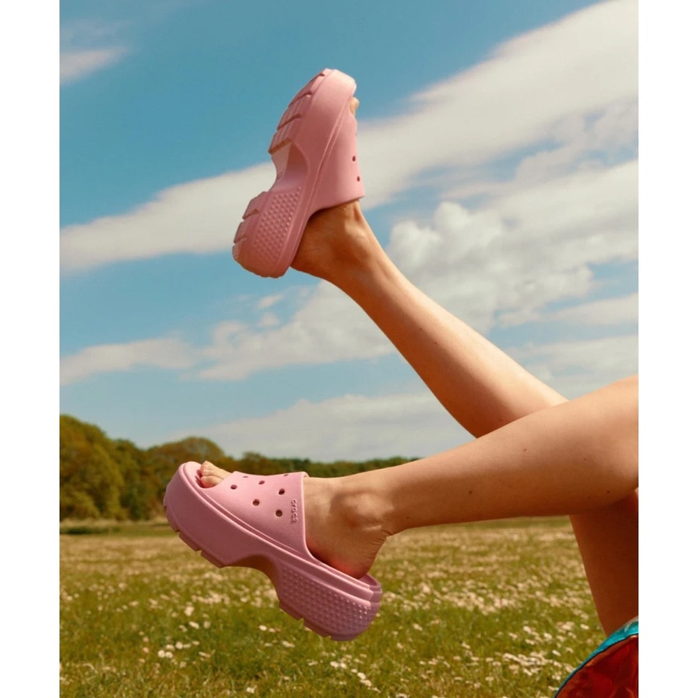 Crocs Stomp Pink Sliders Platform Sandals Womens Size 11 Bubblegum Pink vacation